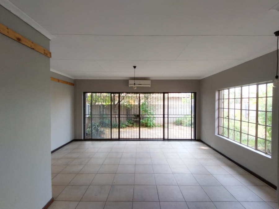 3 Bedroom Property for Sale in Hexrivier Lifestyle Estate North West